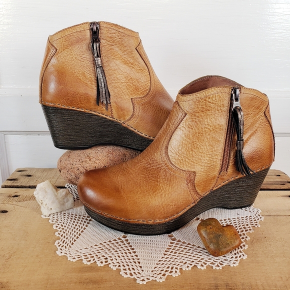 Neutral Dansko Pro Clogs Booties boho cottage chore minimalist coastal comfort - Picture 14 of 16